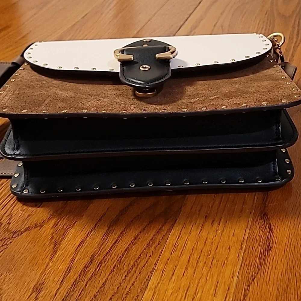 Coach Handbag - Picture 5 of 7